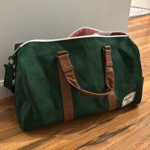 Green Herschel novel duffle
